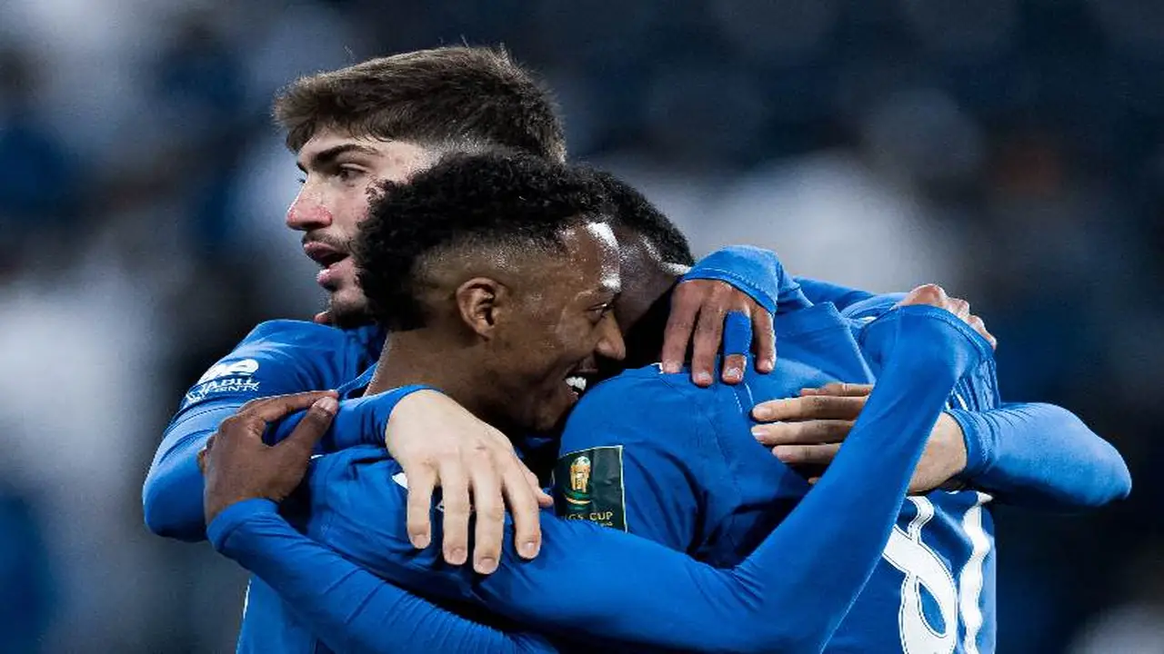 صدام القمة الآسيوية.. موعد انطلاق مباراة شباب الأهلي والهلال في دوري النخبة